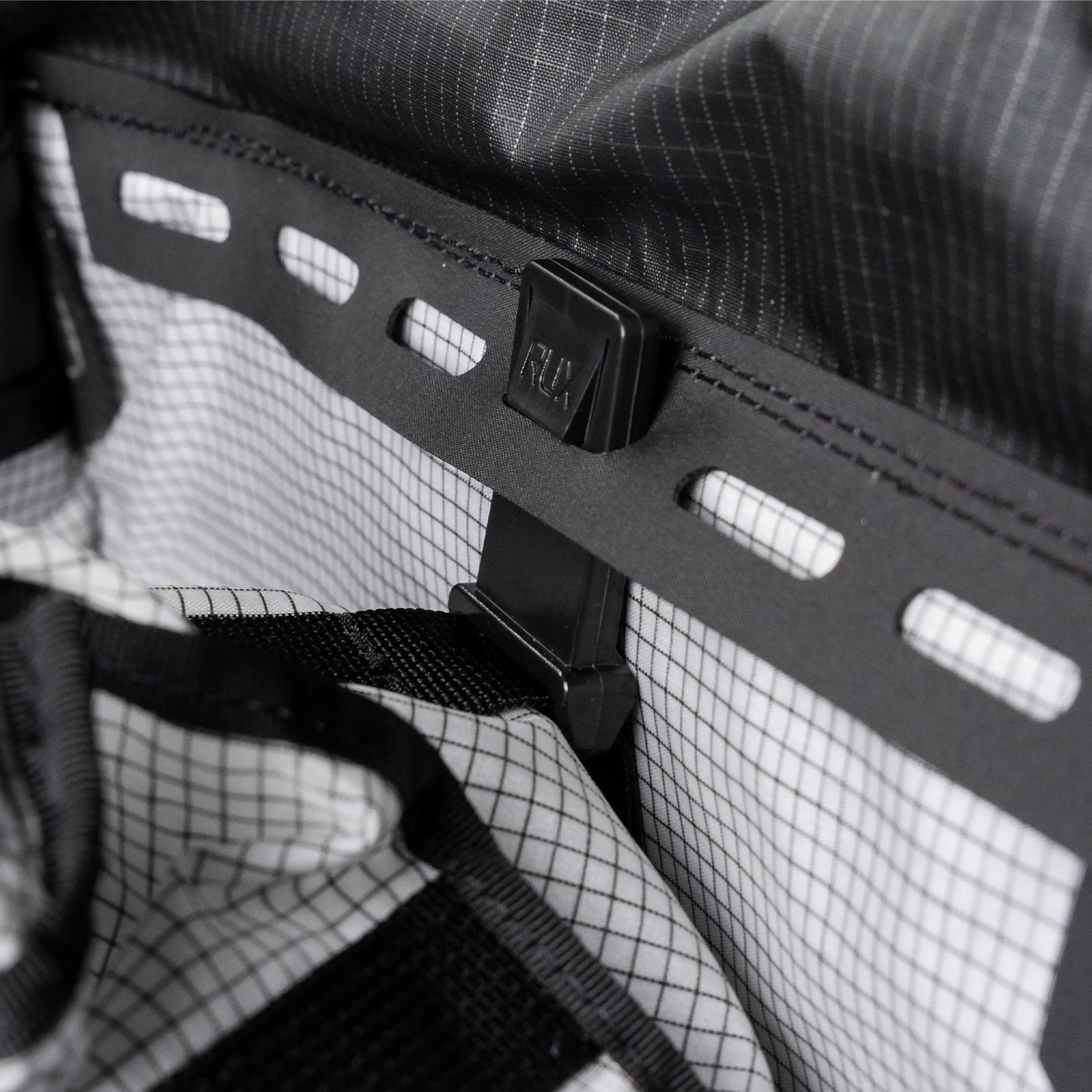 RUX Duffel Box 55L - Black - Image 10