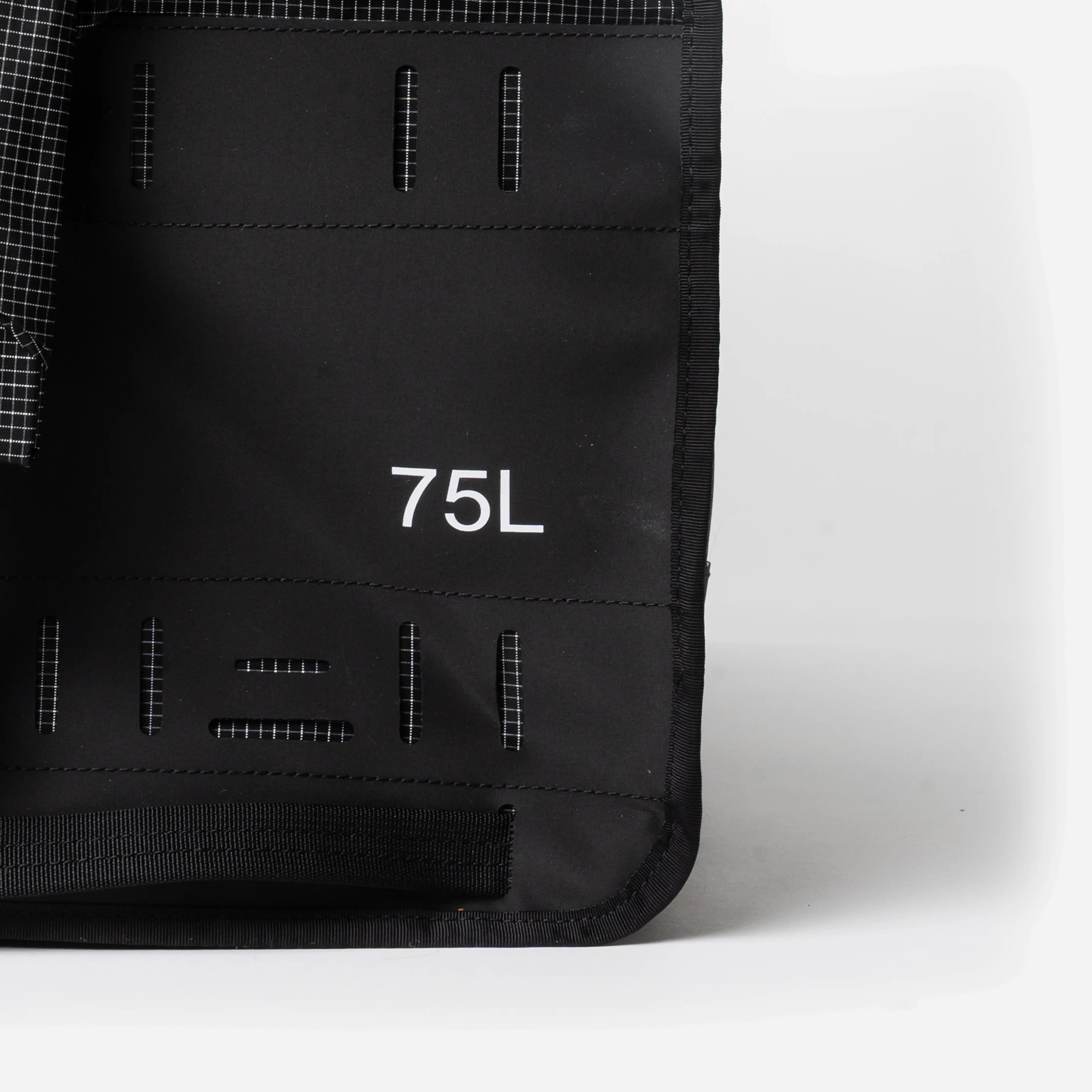 RUX Duffel Box 75L - Black - Image 10