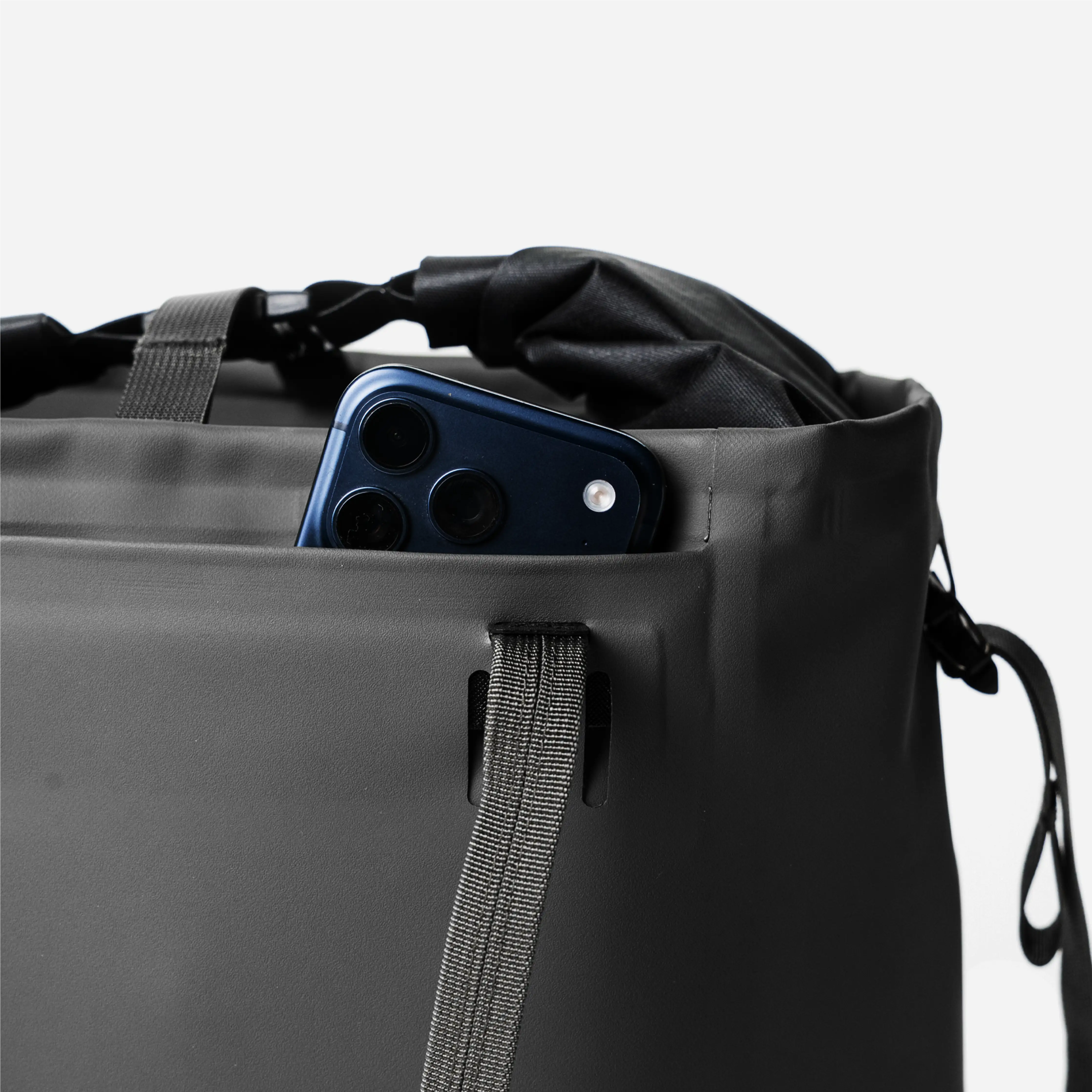 RUX Waterproof Tote Bag 15L - Image 11